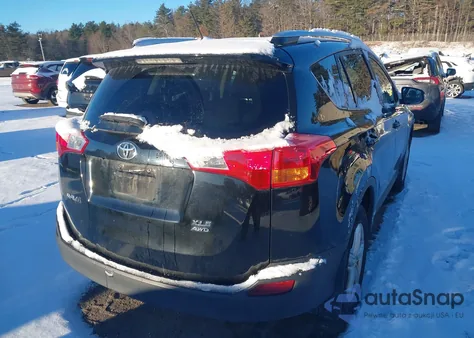 2015 Toyota Rav4 Xle z USA, uszkodzony, nr VIN 2T3RFREV6FW405394